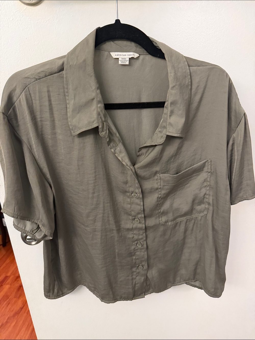 American Eagle Outfitters Olive Green Button-Front Camp Shirt